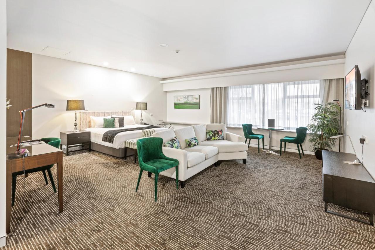 The Colmslie Hotel Brisbane Exterior photo
