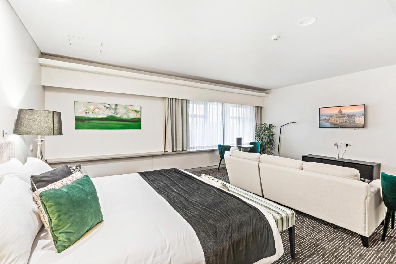 The Colmslie Hotel Brisbane Exterior photo
