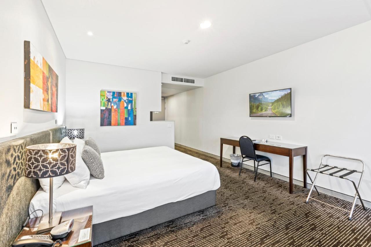 The Colmslie Hotel Brisbane Exterior photo